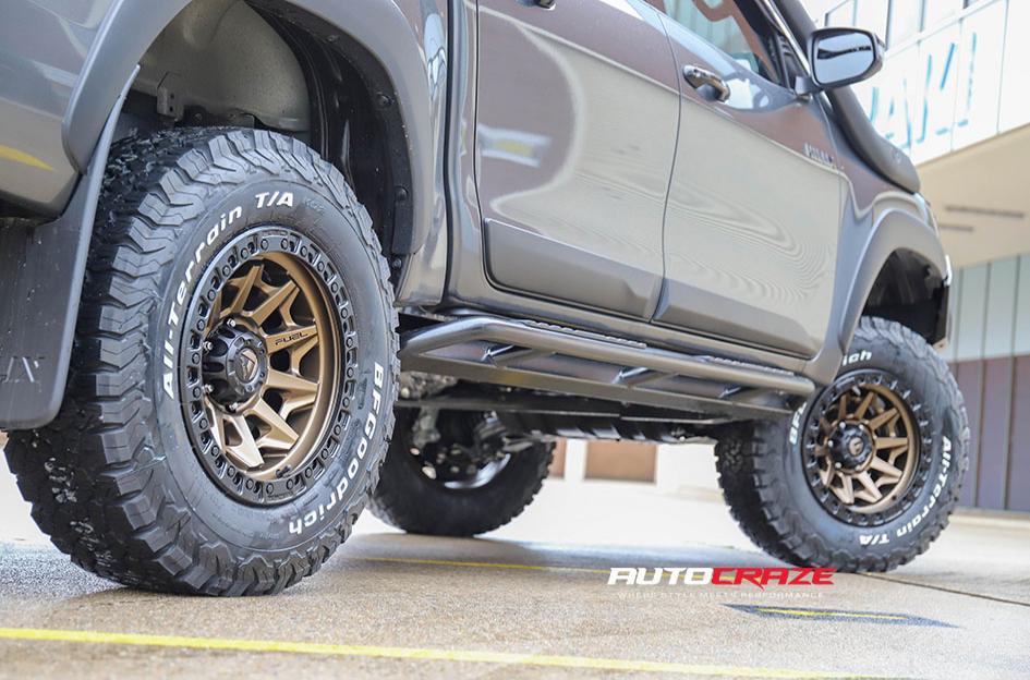 TOYOTA HILUX N80 RUGGED X COVERT BRONZE BLACK LIP